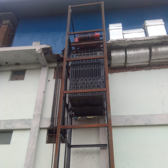Hydraulic Goods Hoist Lift Suppliers